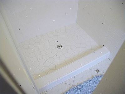 Hur man installerar en dusch bas med kakel väggar